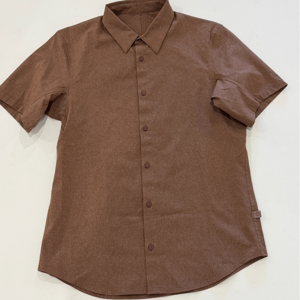 lululemon athletica woven air Short-Sleeve Button-Down Shirt